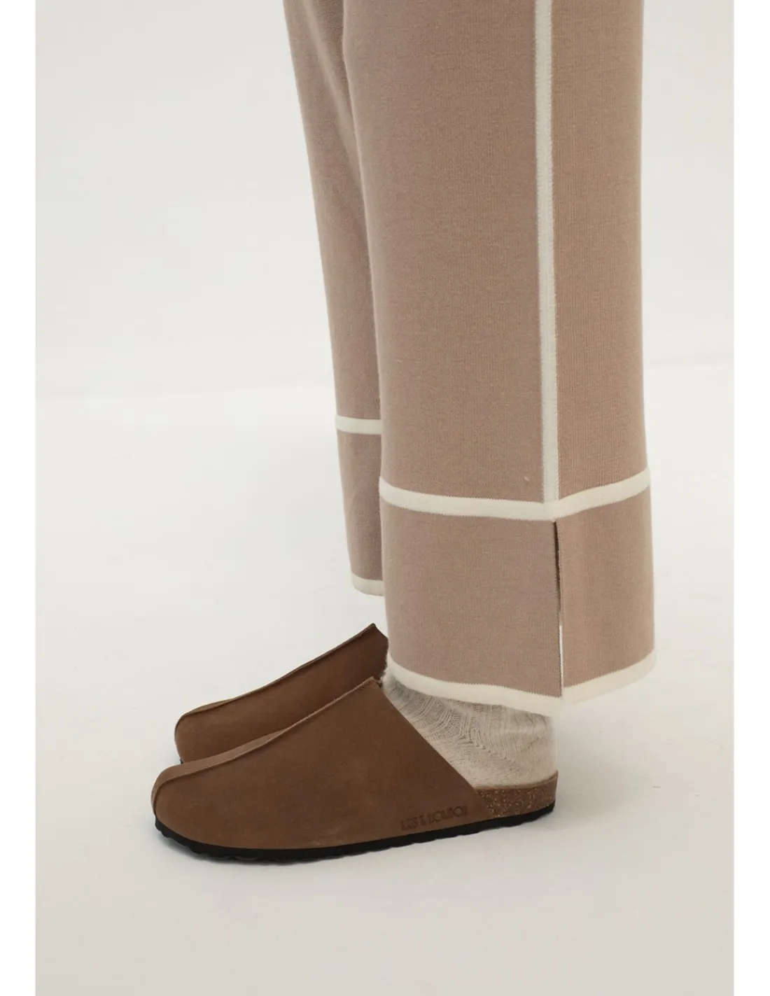 pantaln_caster_1-1.webp Discount PANTALÓN CASTER Pantalones | Punto