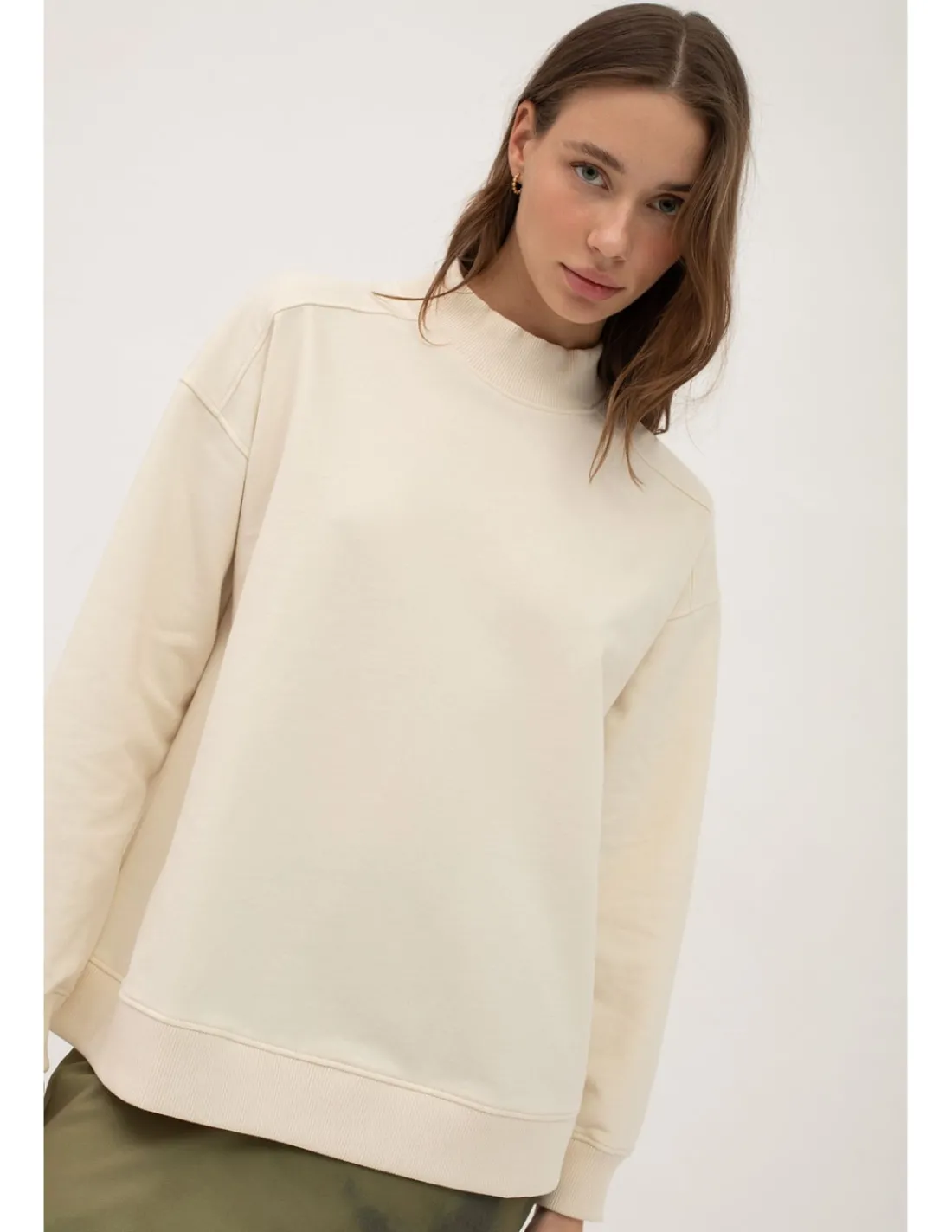 sudadera_belice_1.webp Outlet SUDADERA BELICE Sudaderas Y Acolchados